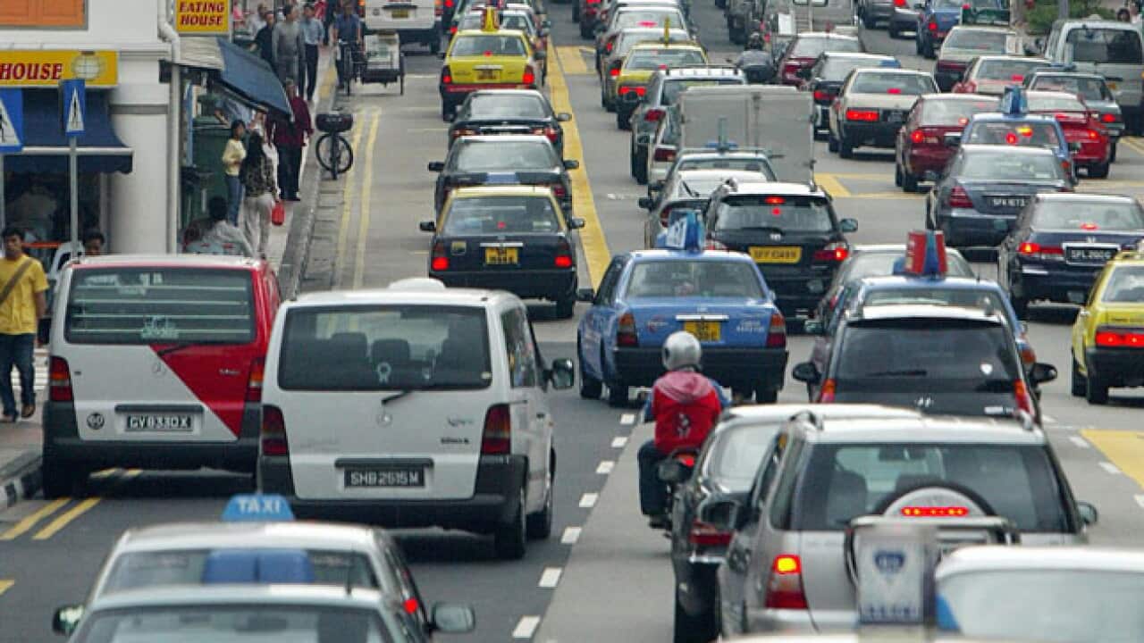 singapore_traffic_121121_b_getty_2096598248