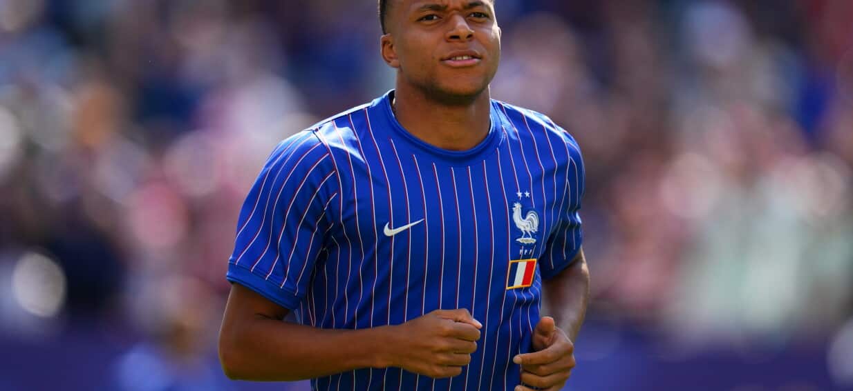 France v Morocco: Quarter-final match up starting soon
