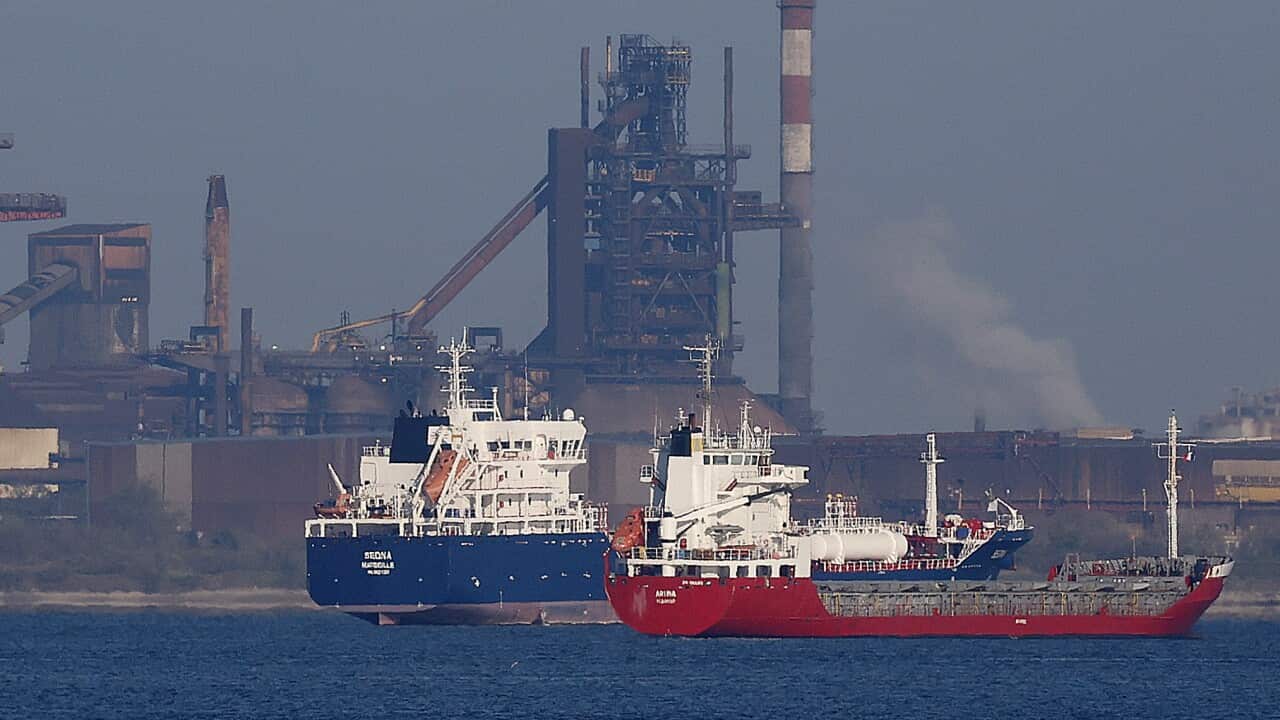 Tankers wait off southern France as oil prices rise