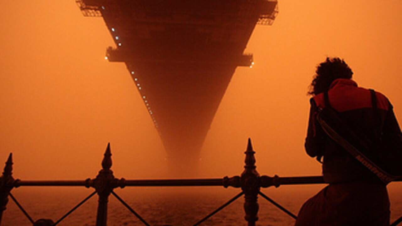 dust_storm_sydney_2309_L_tomcoates_506943245