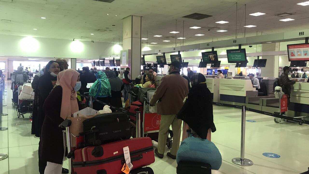 Australia arranges more flights to bring citizens home