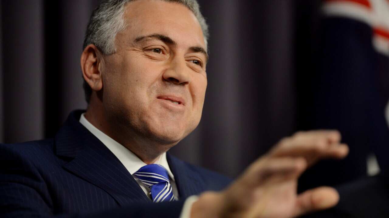 Joe_hockey_131016_AAP
