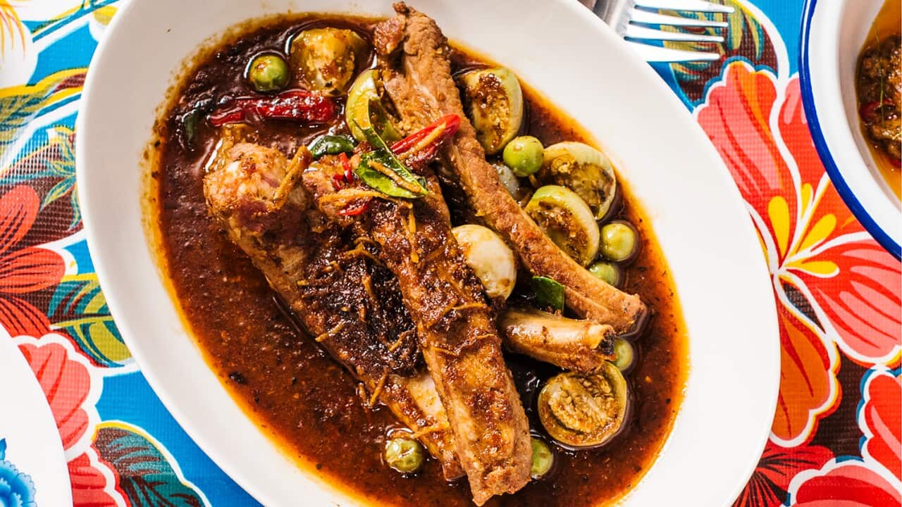 Jungle curry with pork (gaeng bpa moo)