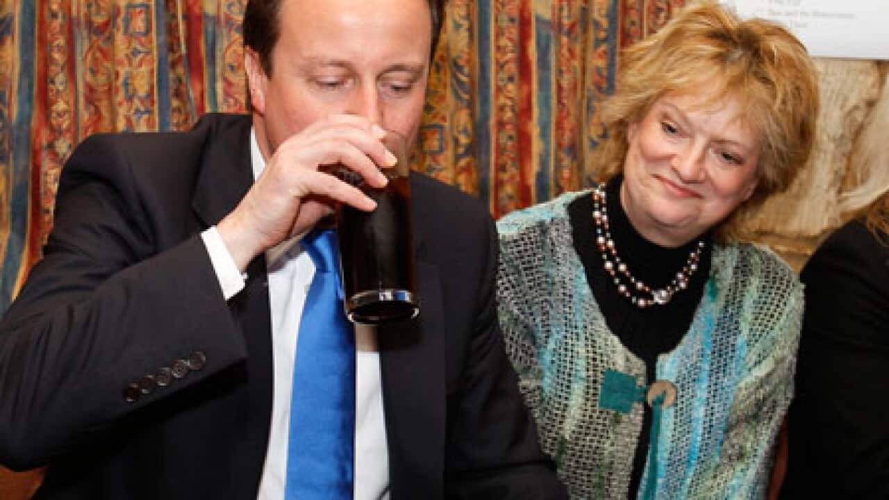 Cameron_beer_100507_B_getty_1187349397