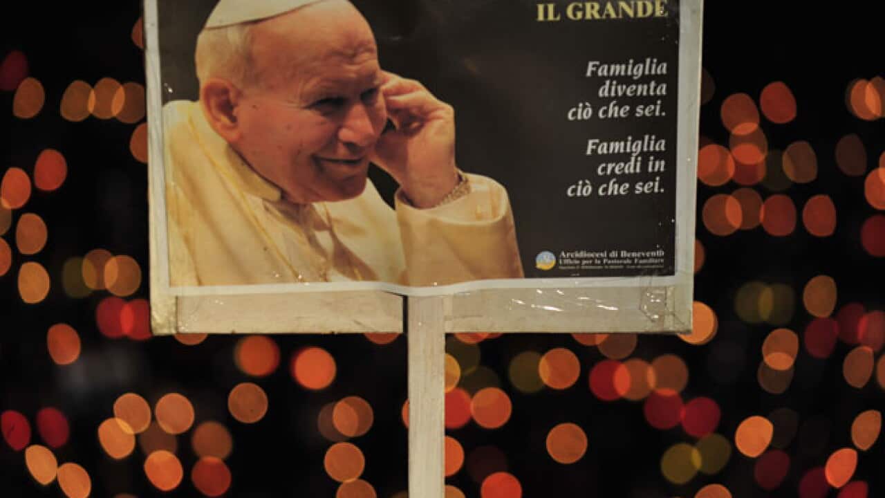 pope_johnpaul_110501_getty_620998754