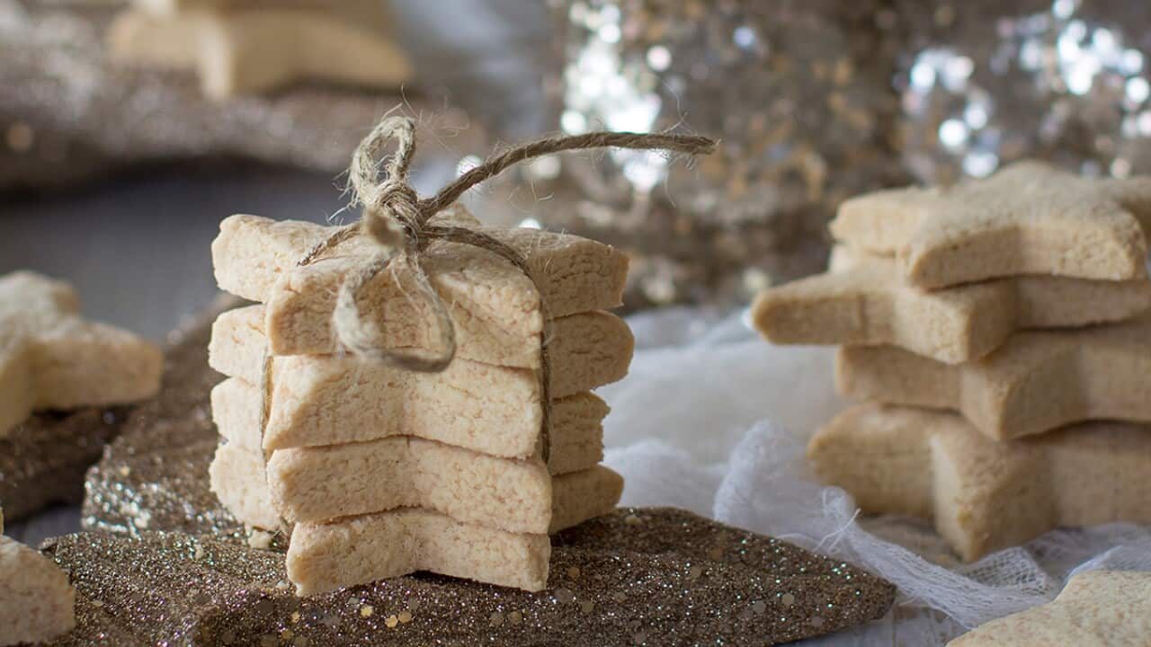 Mastiha shortbread stars