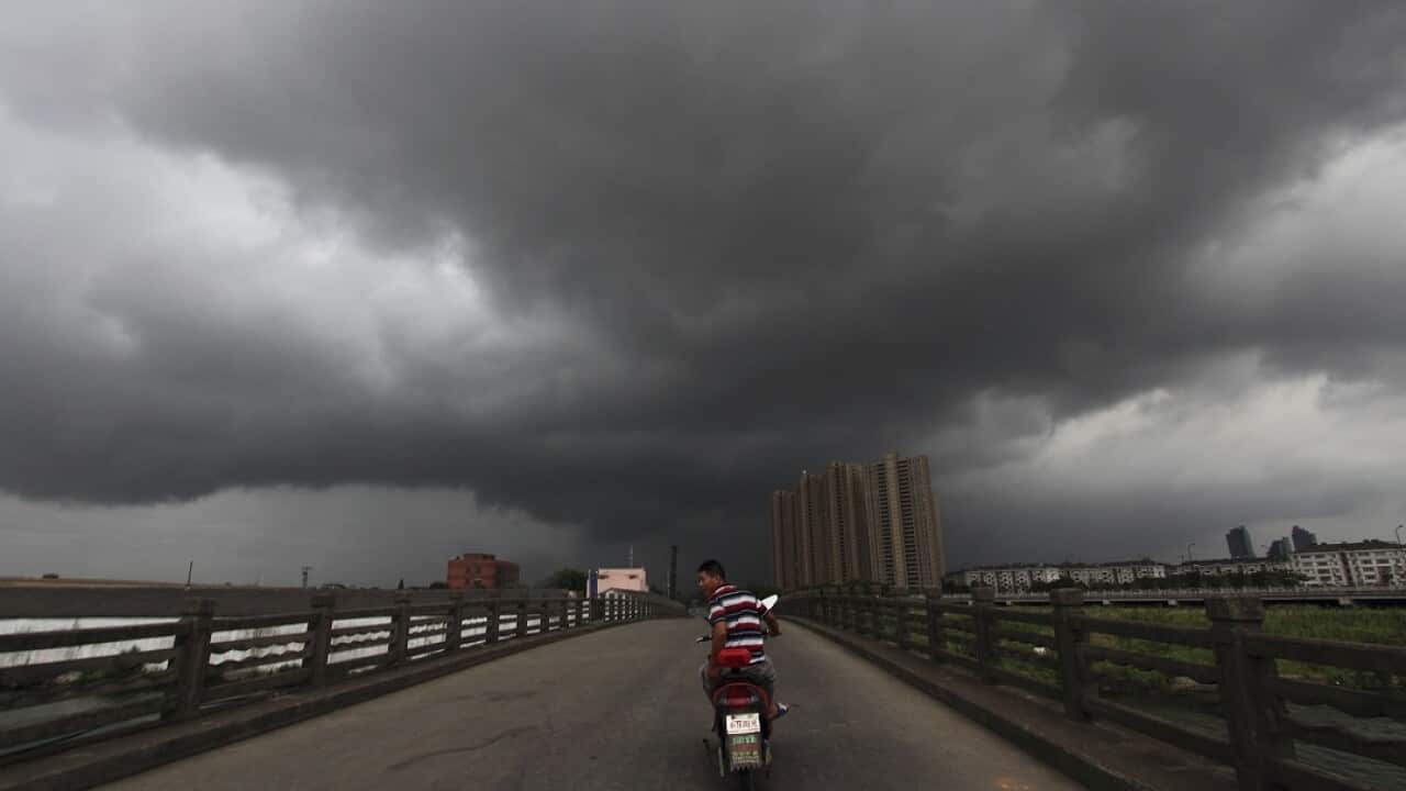 Typhoon Ampil approaches Shaoxing city.