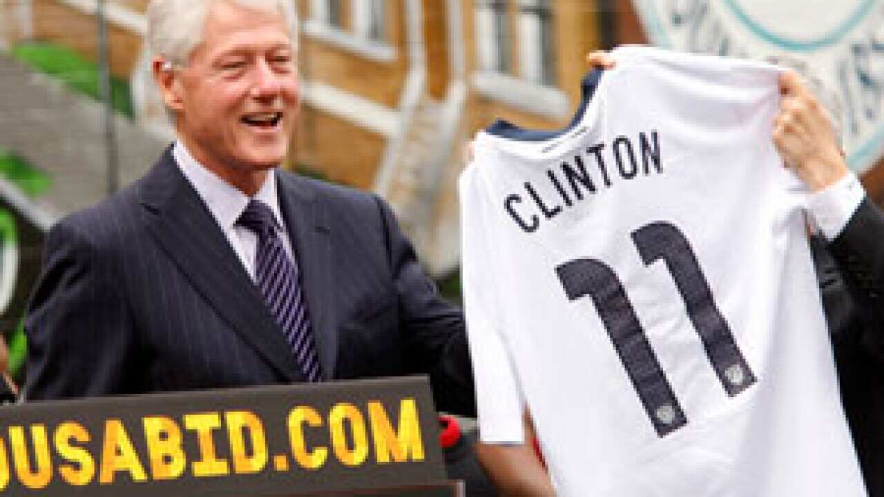 clinton_worldcup_bid_100518_blog_aap_872663523
