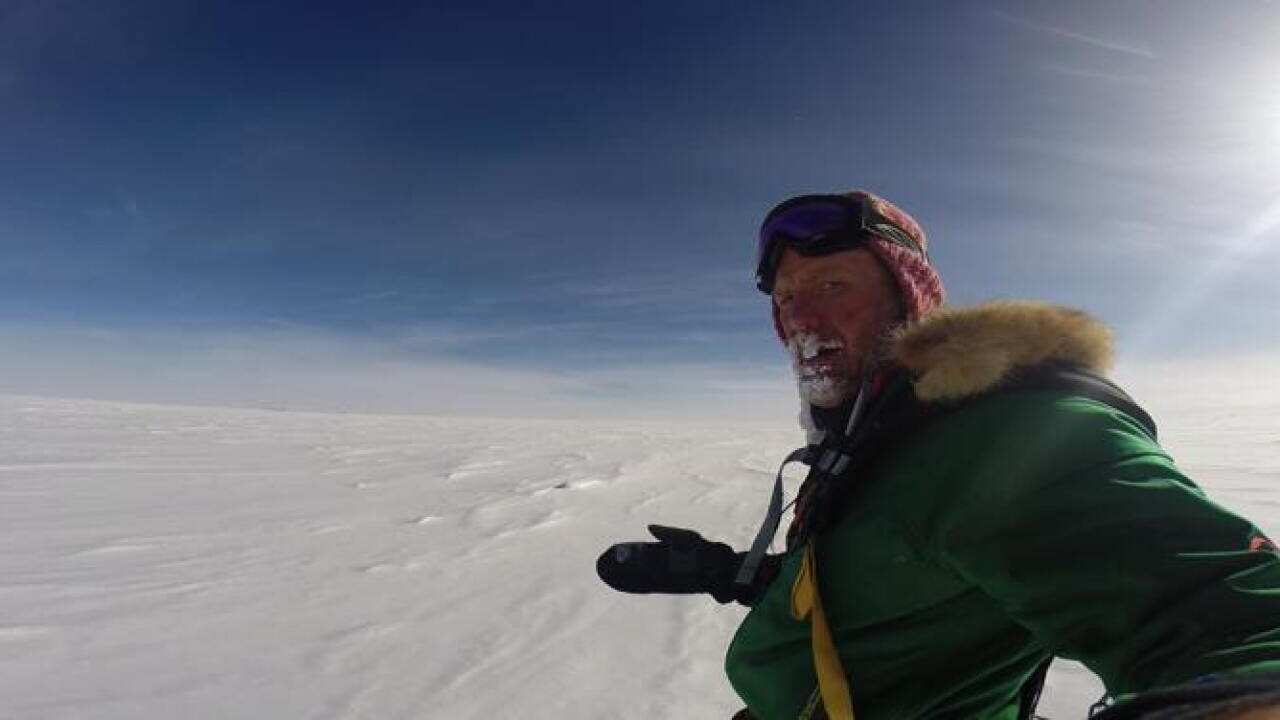 Dr Geoff Wilson