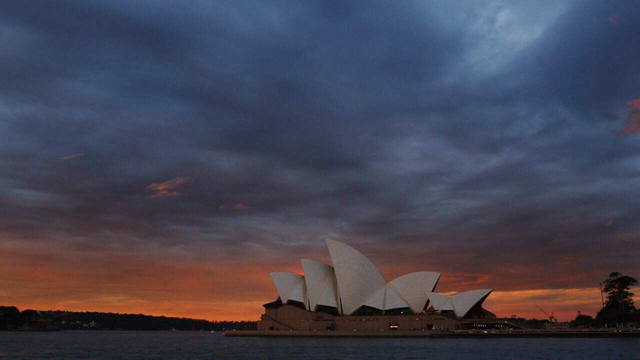 SYDNEY CITY WINTER
