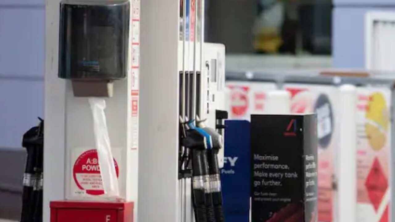 Automotive fuel prices rose for the seventh consecutive quarter, resulting in the strongest annual rise since the Iraqi invasion of Kuwait in 1990.