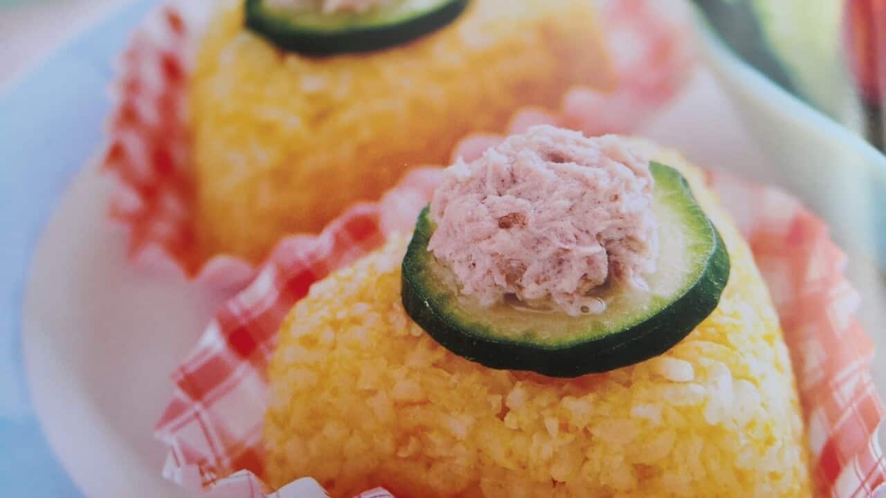 顏色吸引的黃金飯糰,令大人小孩都食指大動。