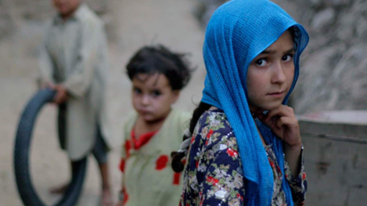 afghan_refugee_L_100705_getty_1928626377