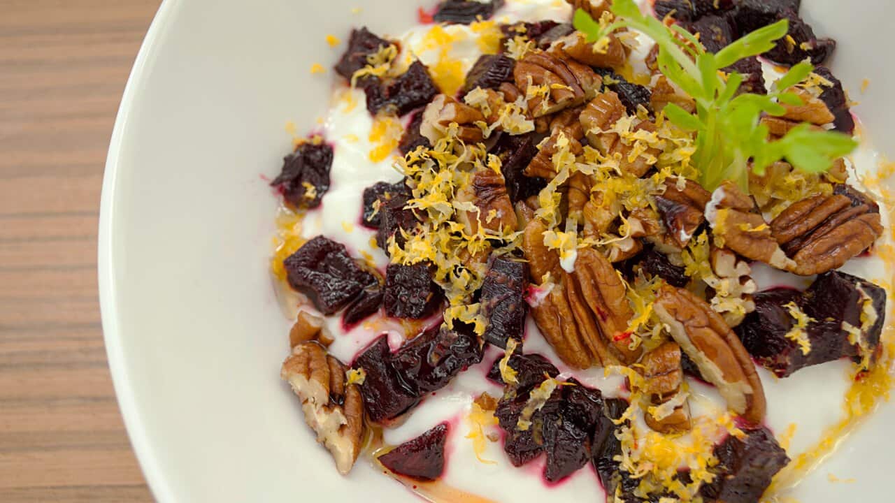 Yogurt with beetroot and walnuts