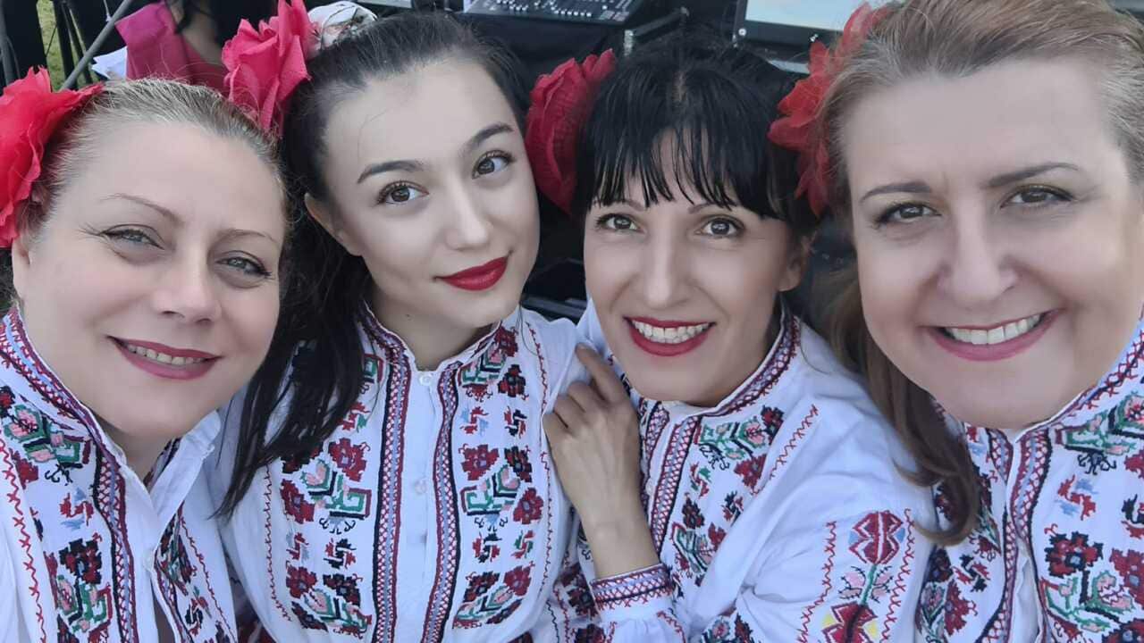 Zdravets group, Brisbane.jpg