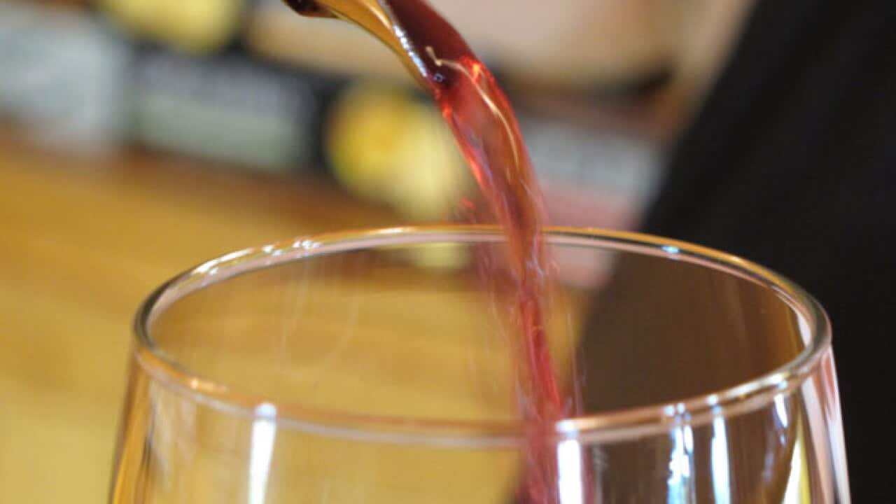 wine_glass_L_AAP_781224738