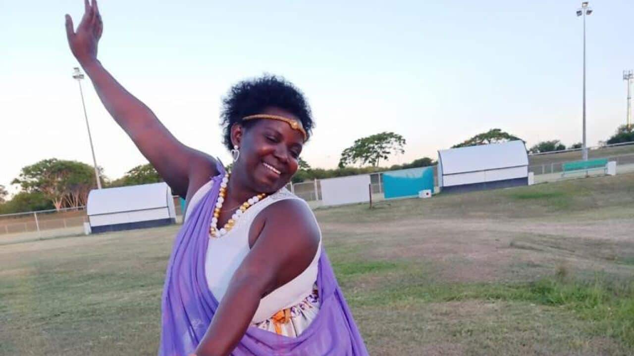 Therese Miburo ari mu myimenyerezo yo gutamba indirimbo z'ikirundi mu ntara ya Queensland muri Australia.