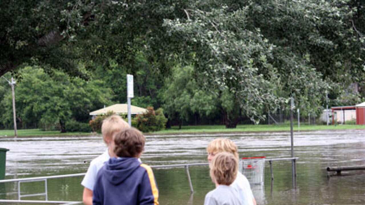 floods_nsw_Queanbeyan_L_101209_aap_1872608260