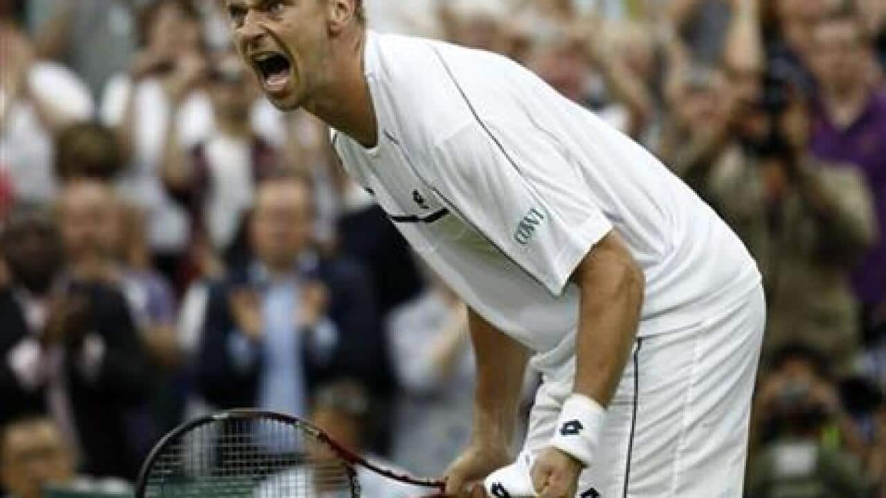 soderling-fights-back-to-beat-hewitt-in--1403718044-large.jpg