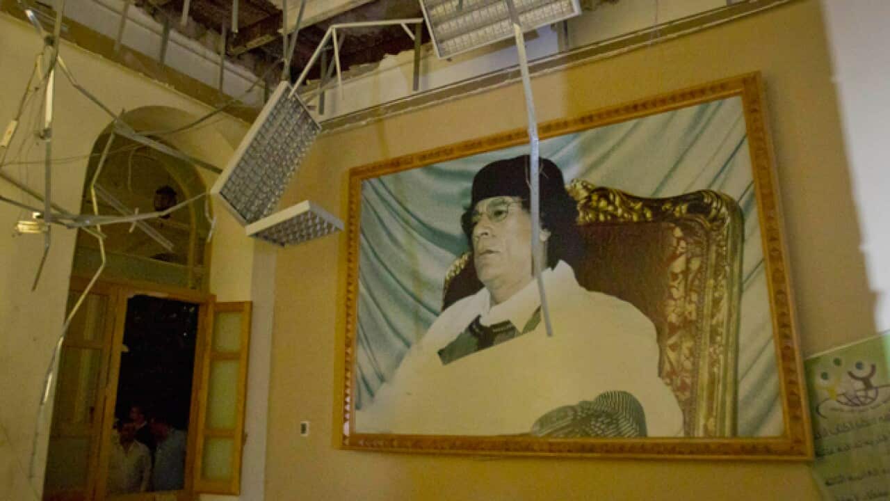 Gaddafi-portrait_libya_300411_B_AAP_81643616