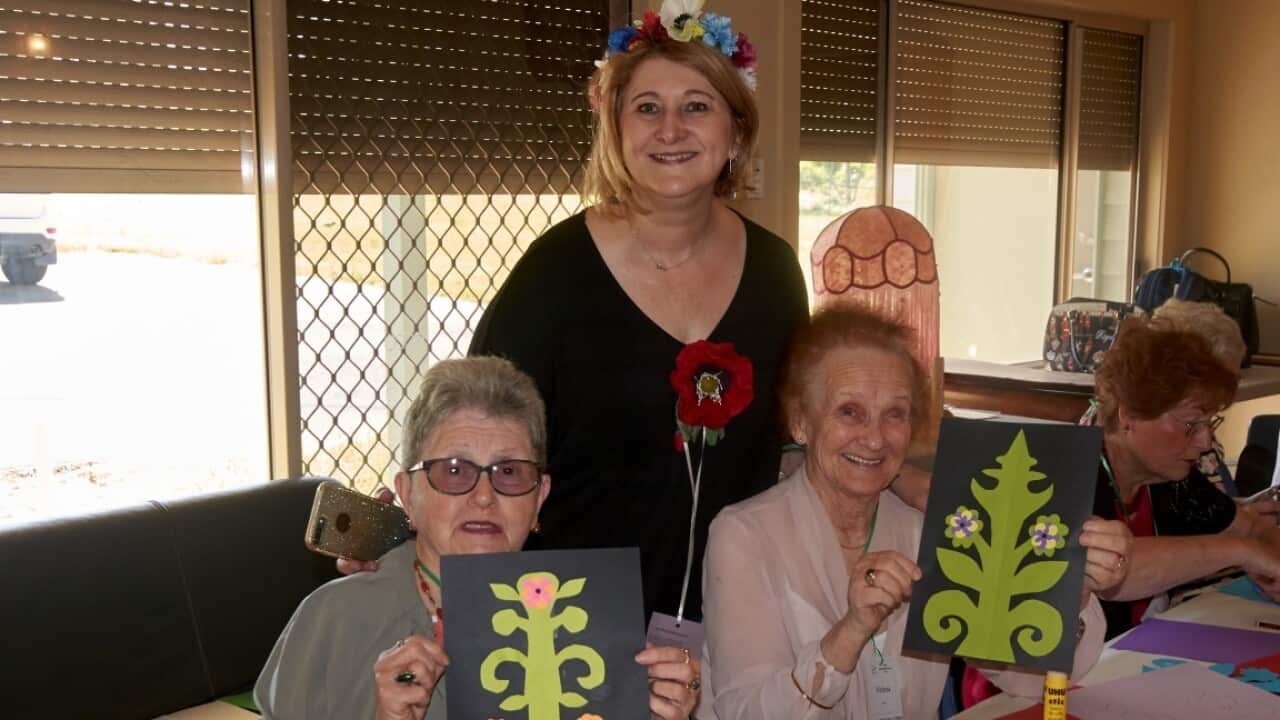 Malgorzata Zuchowska with Polish seniors