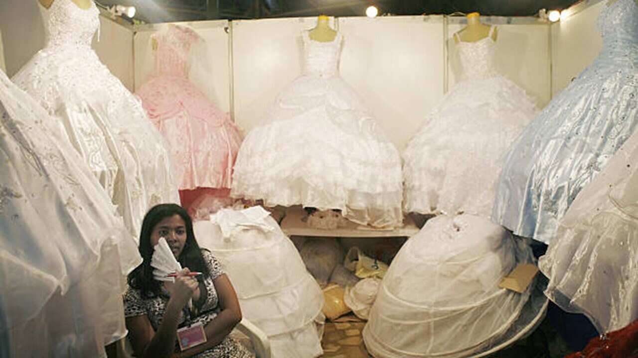 wedding dresses .jpg