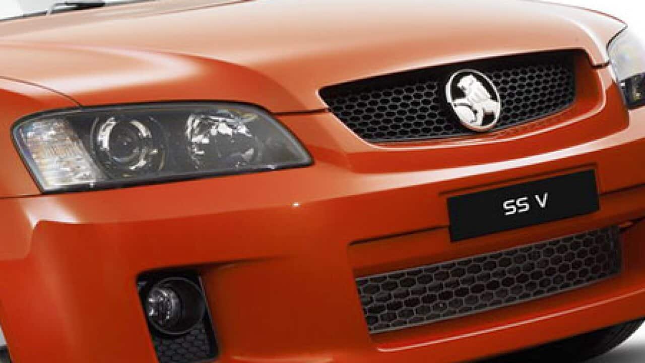 Holden_Commodore_0206_B_880158283