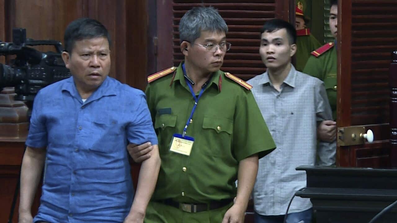 Xt x nhm i tng l thnh vin ca t chc khng b Vit Tn