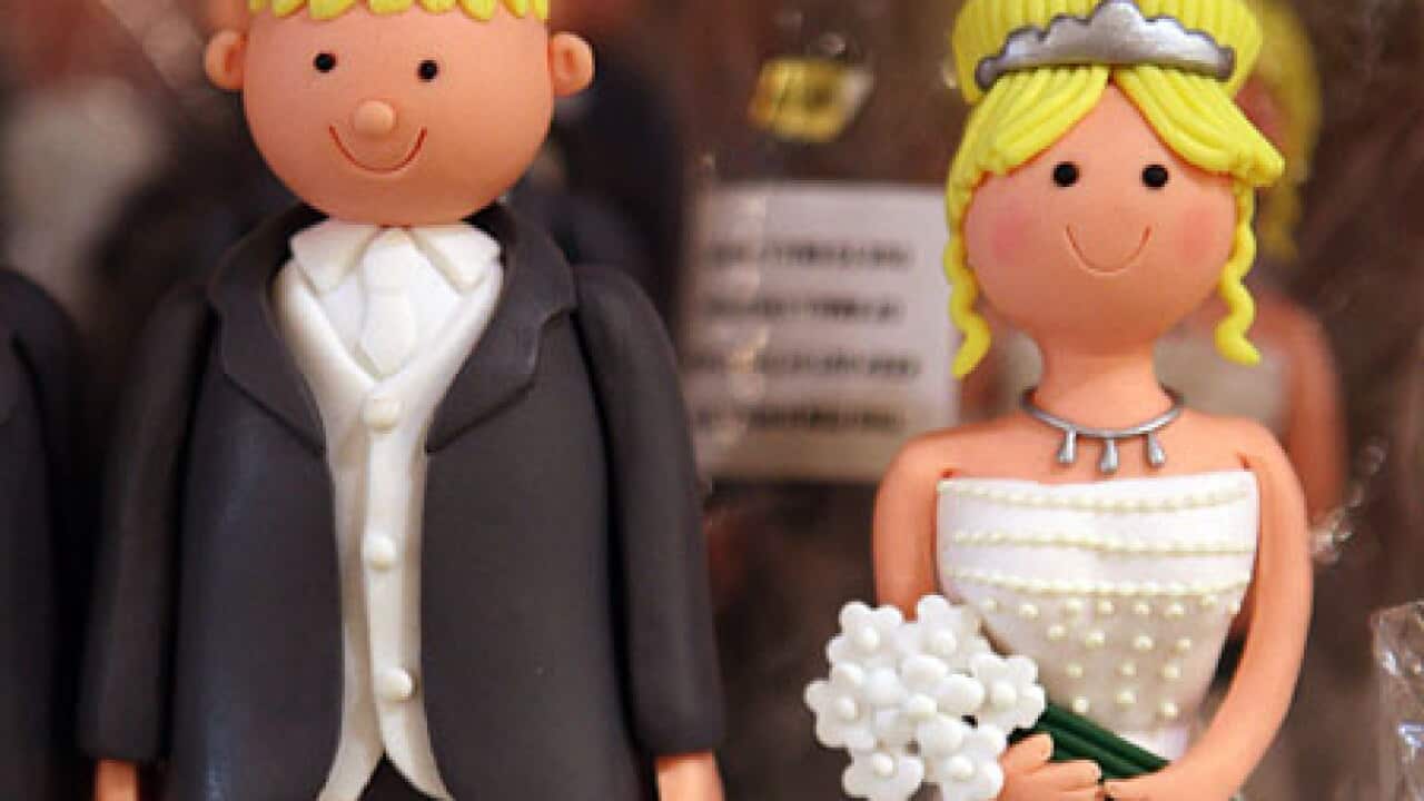 wedding_brideandgroom_090909_b_getty_889205063
