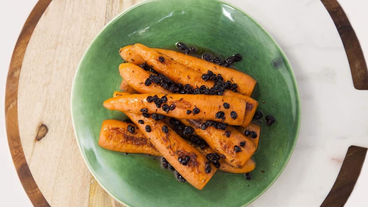 Everyday_Gourmet_S5_Ep26_Caramelised Carrots.jpg
