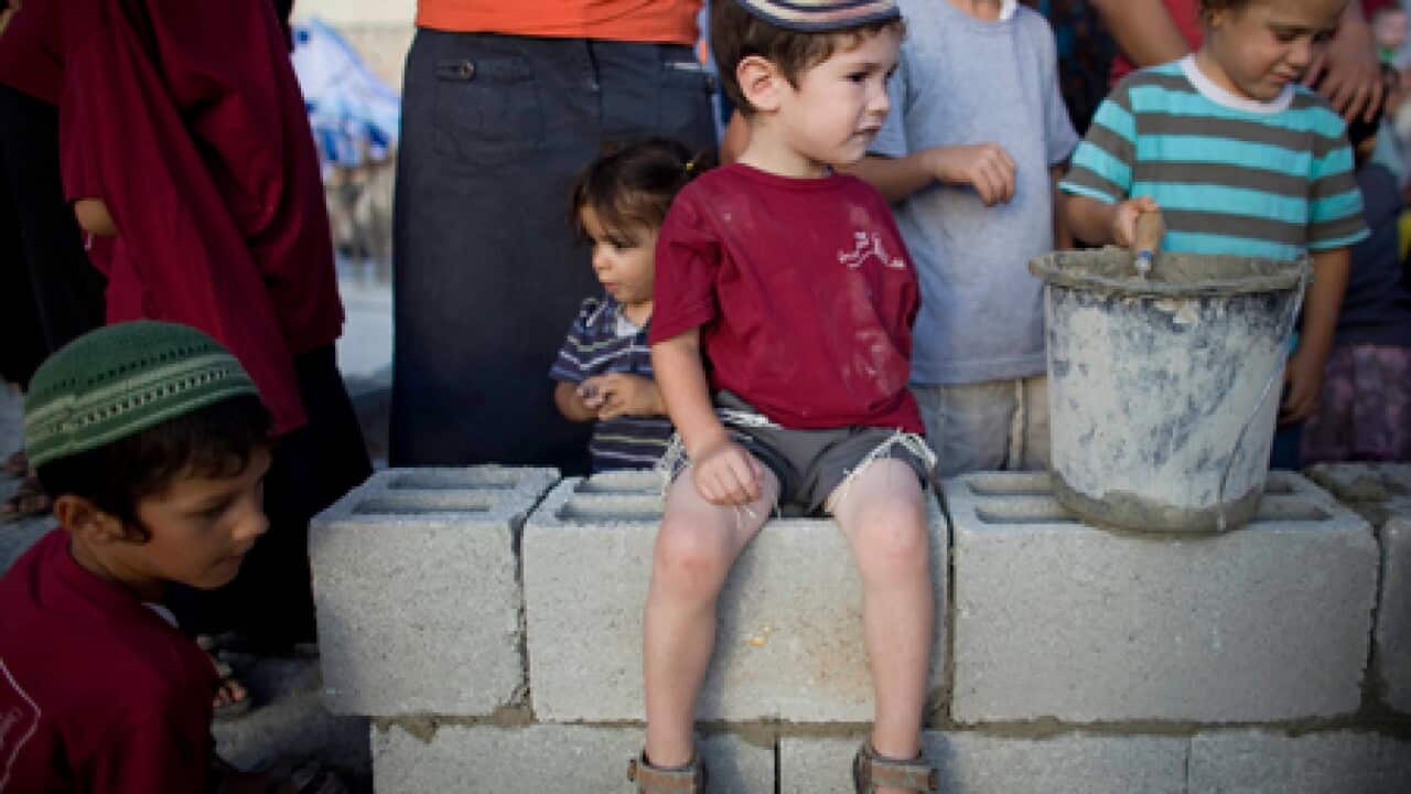 israel_west_bank_child_100913_B_ap_489811689
