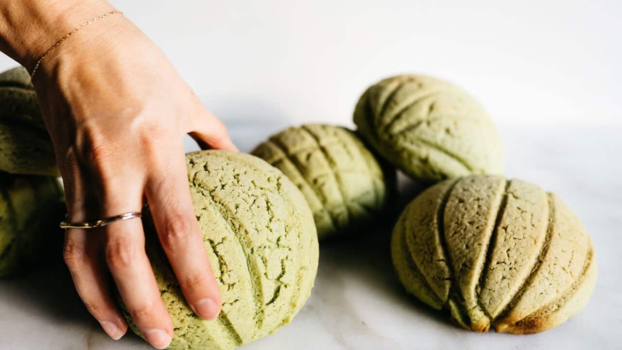 Matcha Melon Pan (Japanese Sweet Bread Buns) from Fix Feast Flair.
