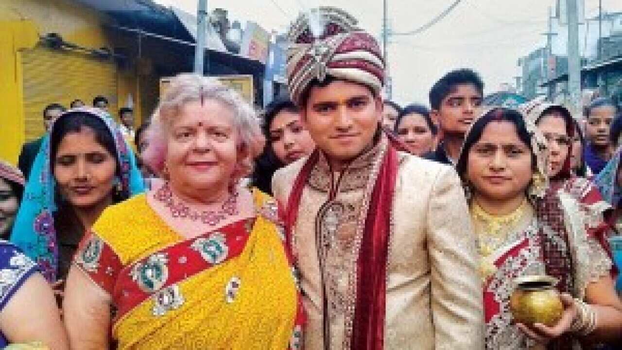Deb Miller fulfilled her promise and came to Gorakhpur (India) to attend the marriage of her Face Book son Krishna Mohan.