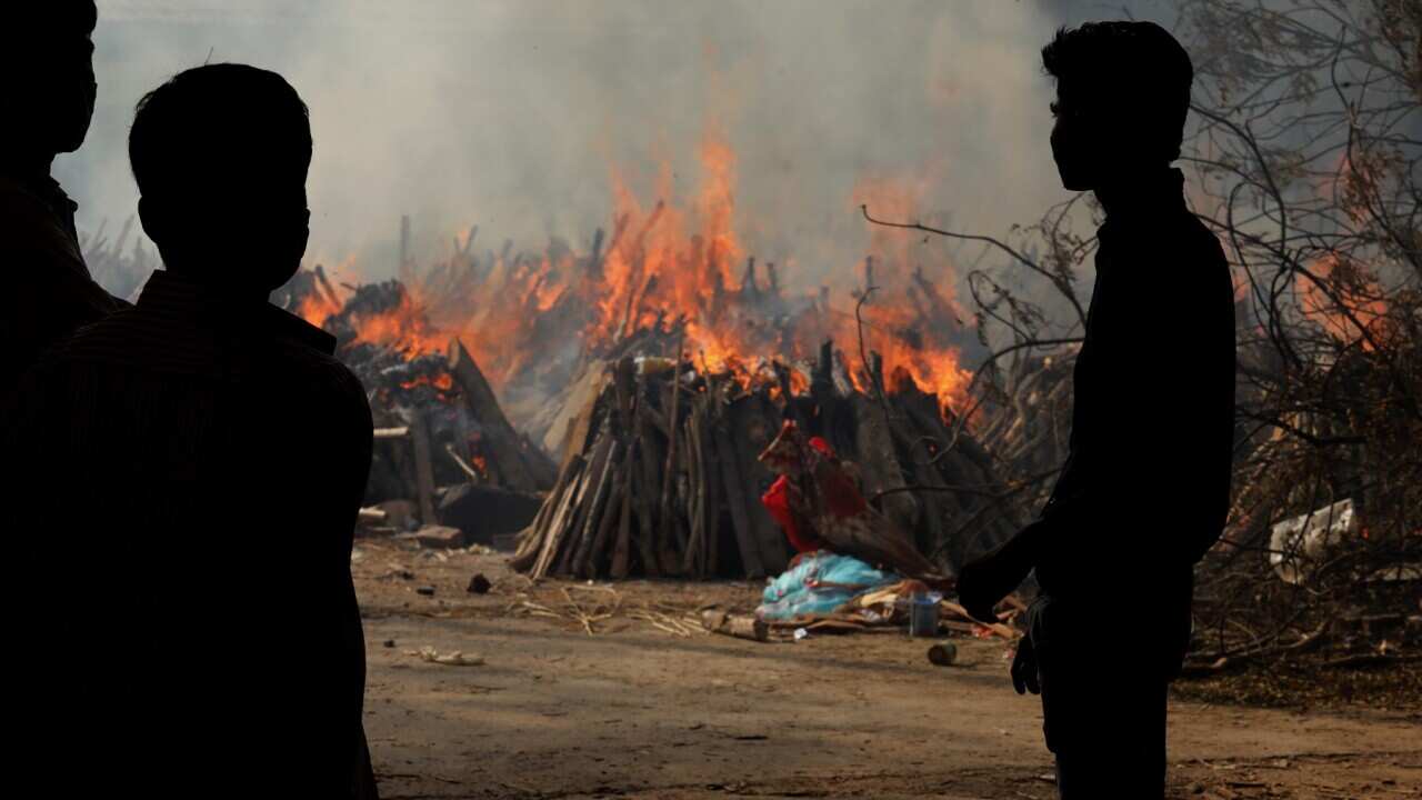 Covid-19 victims are cremated in Delhi