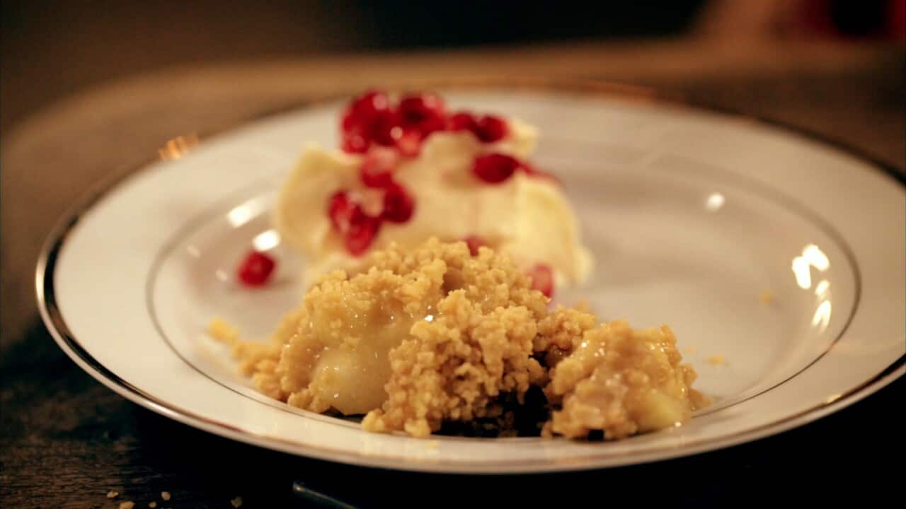 apple-crumble-star-anise.jpg