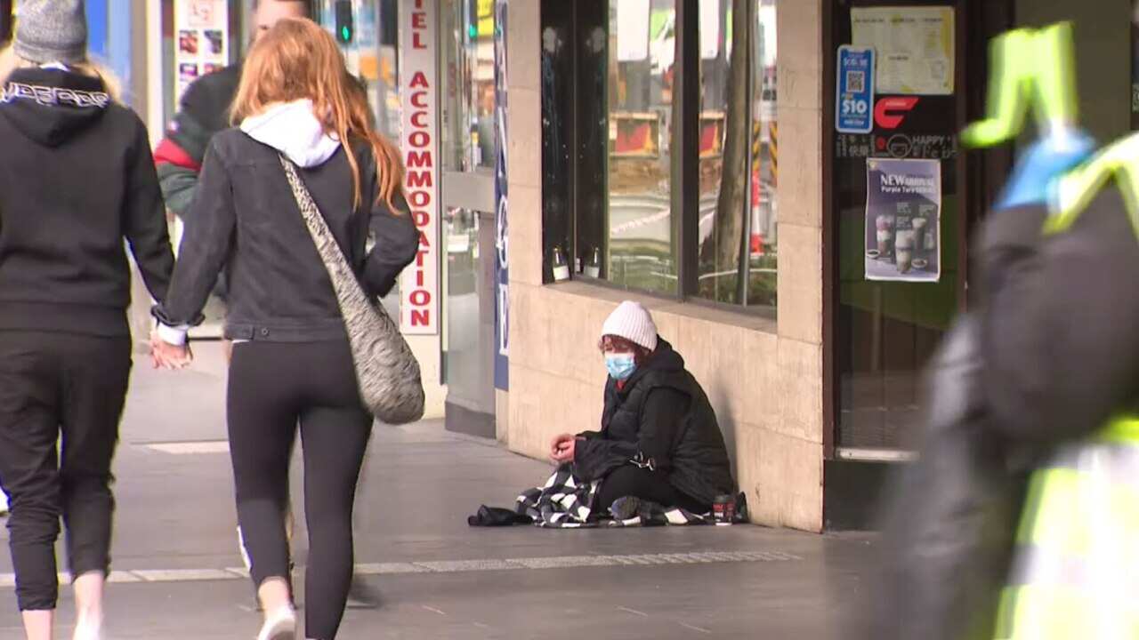 The Victorian government will bring the COVID-19 directly to homeless and disadvantaged communities through mobile clinics.