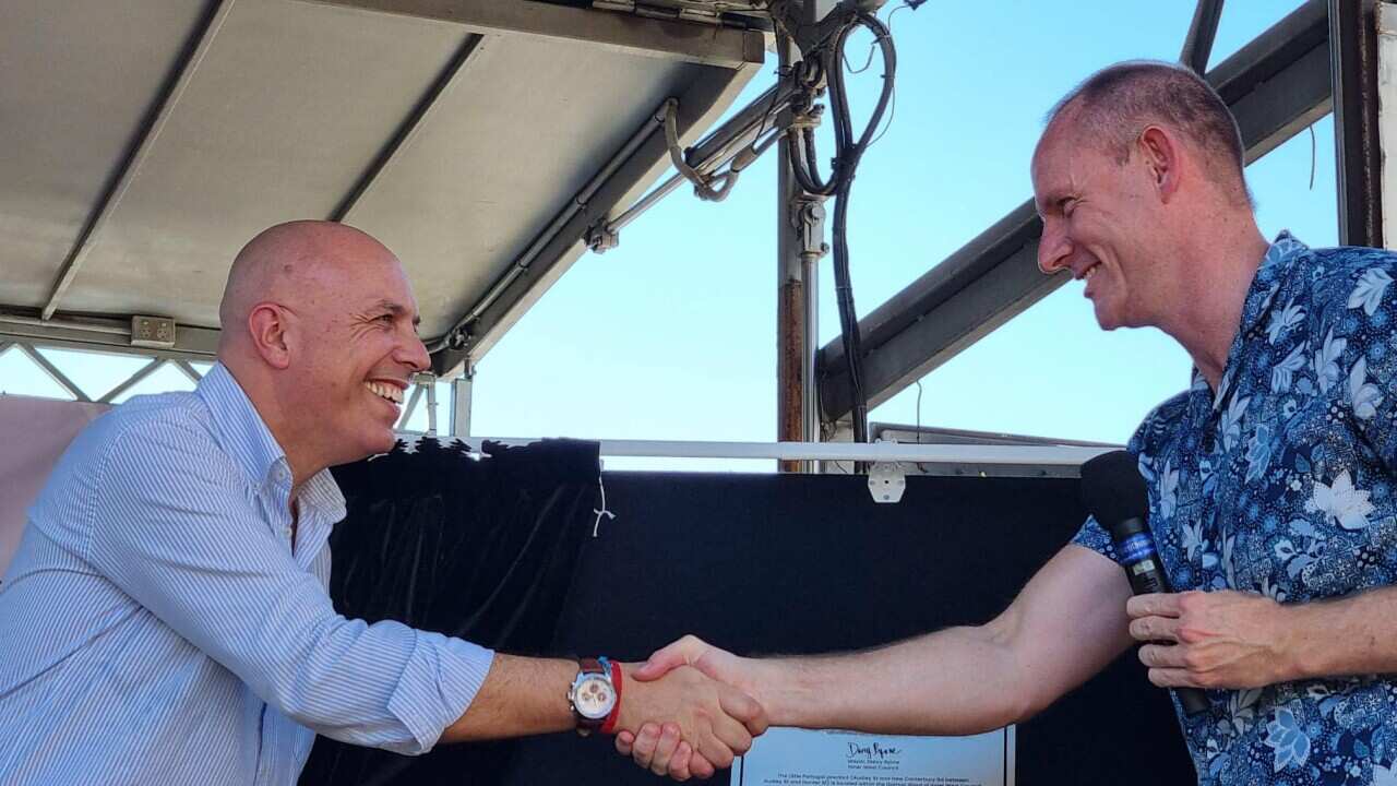 PauloCafôfo+DarcyByrne.jpg