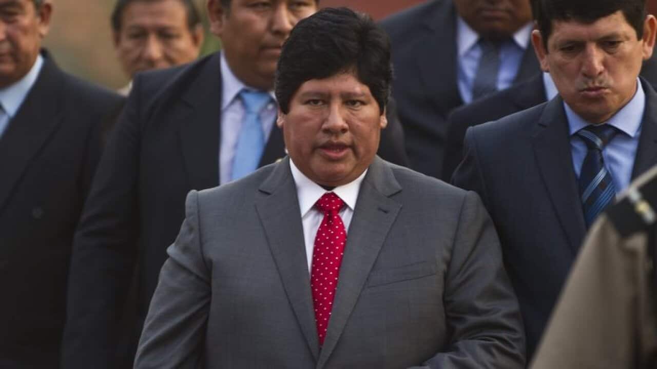 Edwin Oviedo (C), President of the Peruvian Football Federation (FPF)