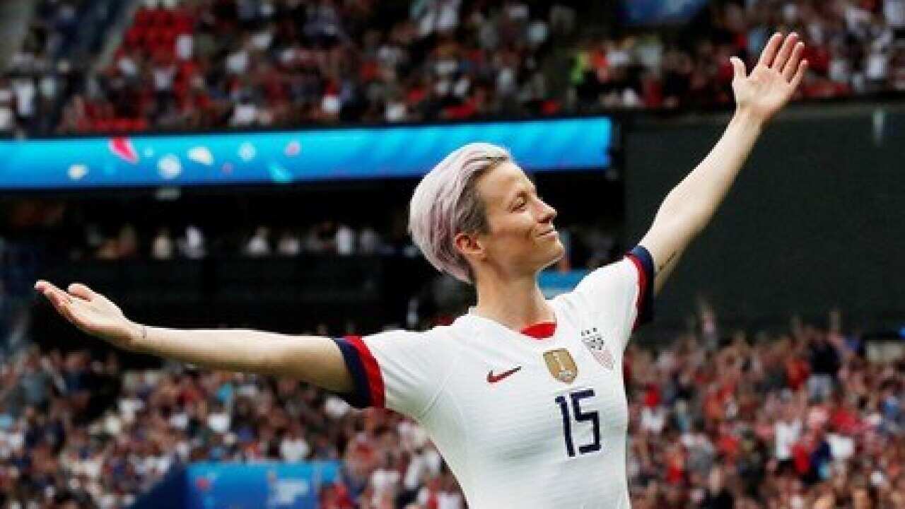 Rapinoe double takes U.S. past France into semi-finals