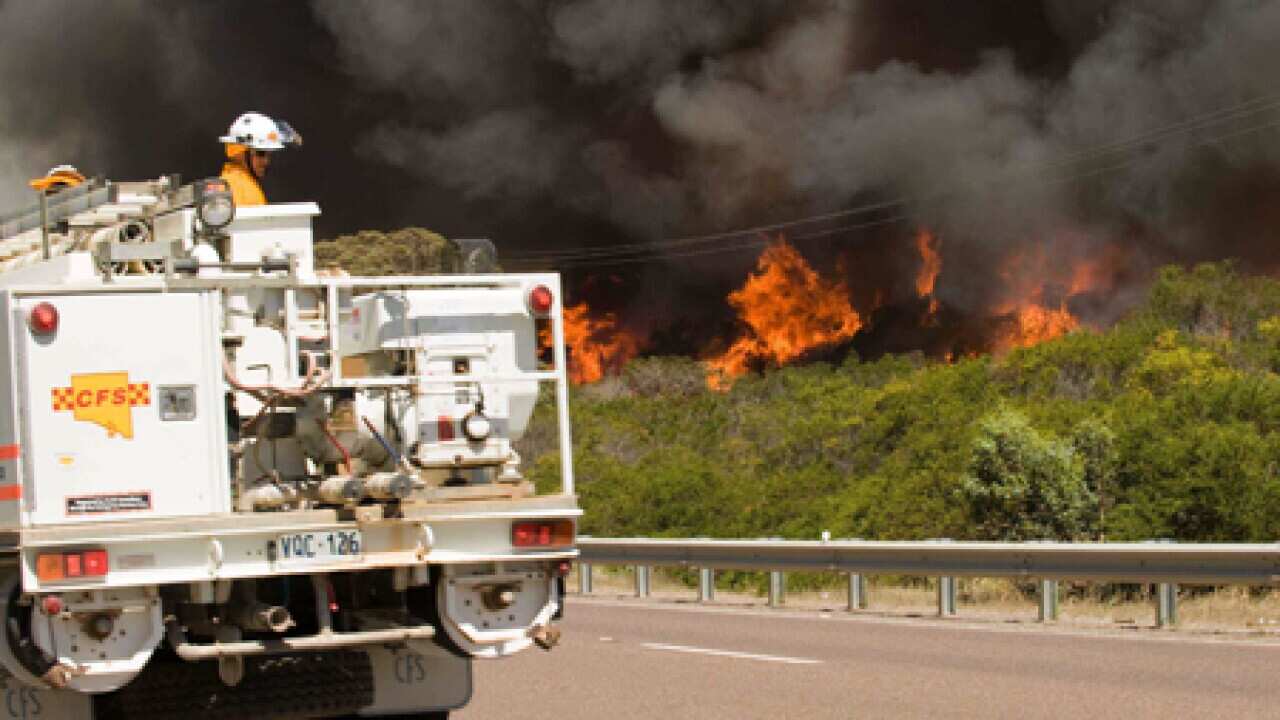 bushfires_SA_L_091221_aap_204676662
