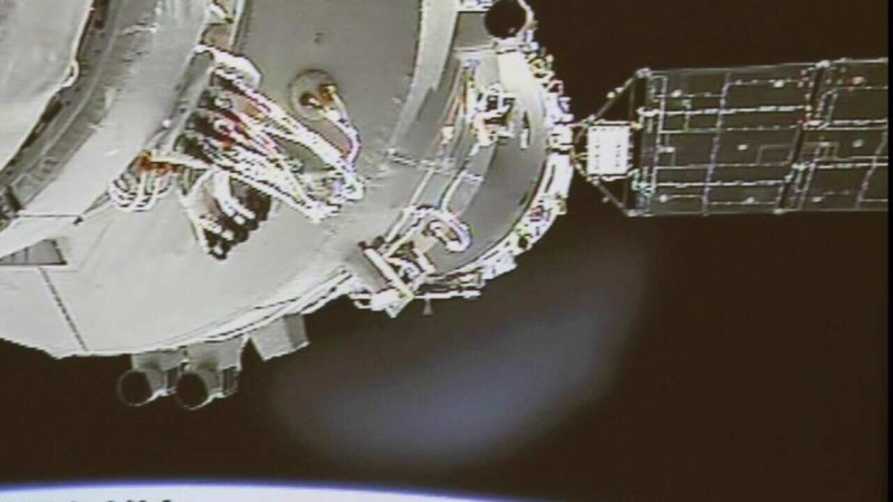 Shenzhou-9 spacecraft and Tiangong