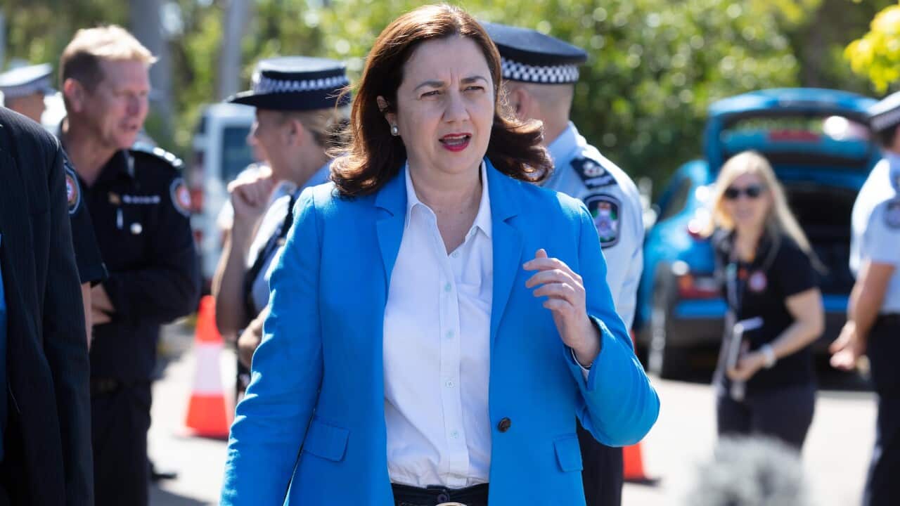 Queensland Premier Annastacia Palaszczuk visits the Peregian Springs Control Centre in Peregian Springs, Queensland, Thursday, September 12, 2019. The Premier was briefed on recent bushfires in the area. (AAP Image/Rob Maccoll) NO ARCHIVING