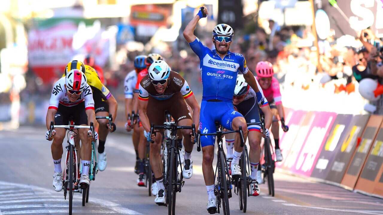 Lo sprint che ha deciso l'edizione numero 110 della Sanremo, vinta dalla francese Julian Alaphilippe