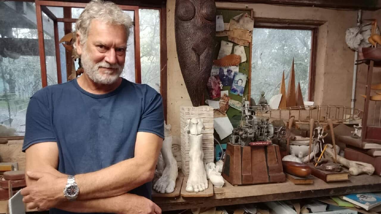 Sculptor John van der Kolk