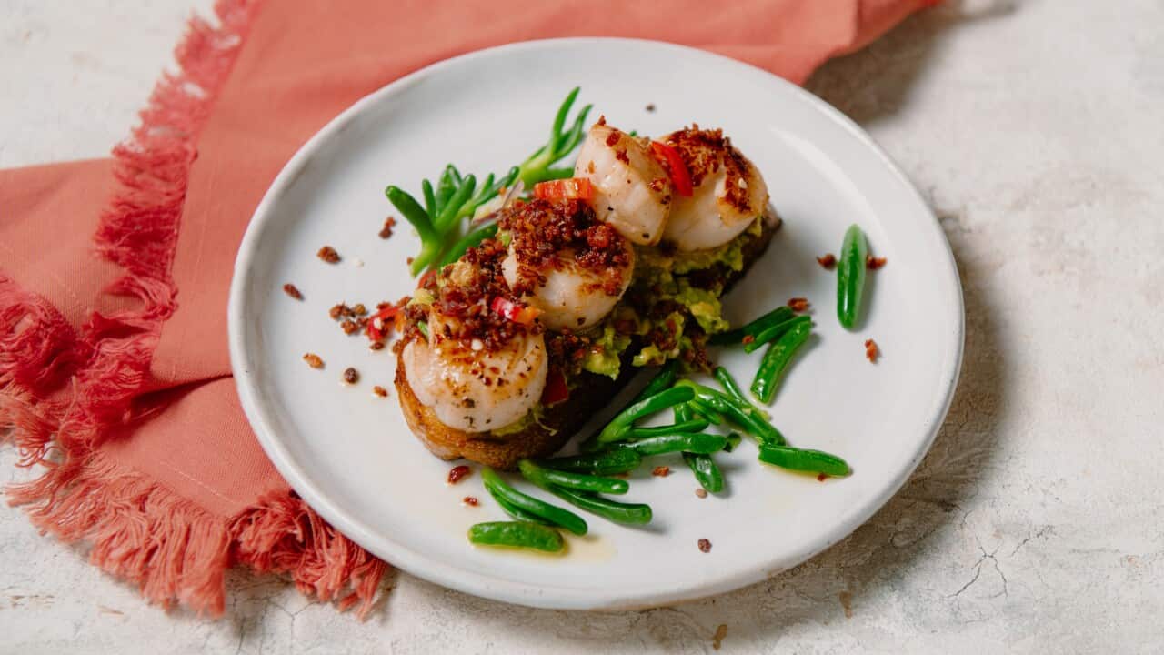 Pan-seared scallops with crispy bacon