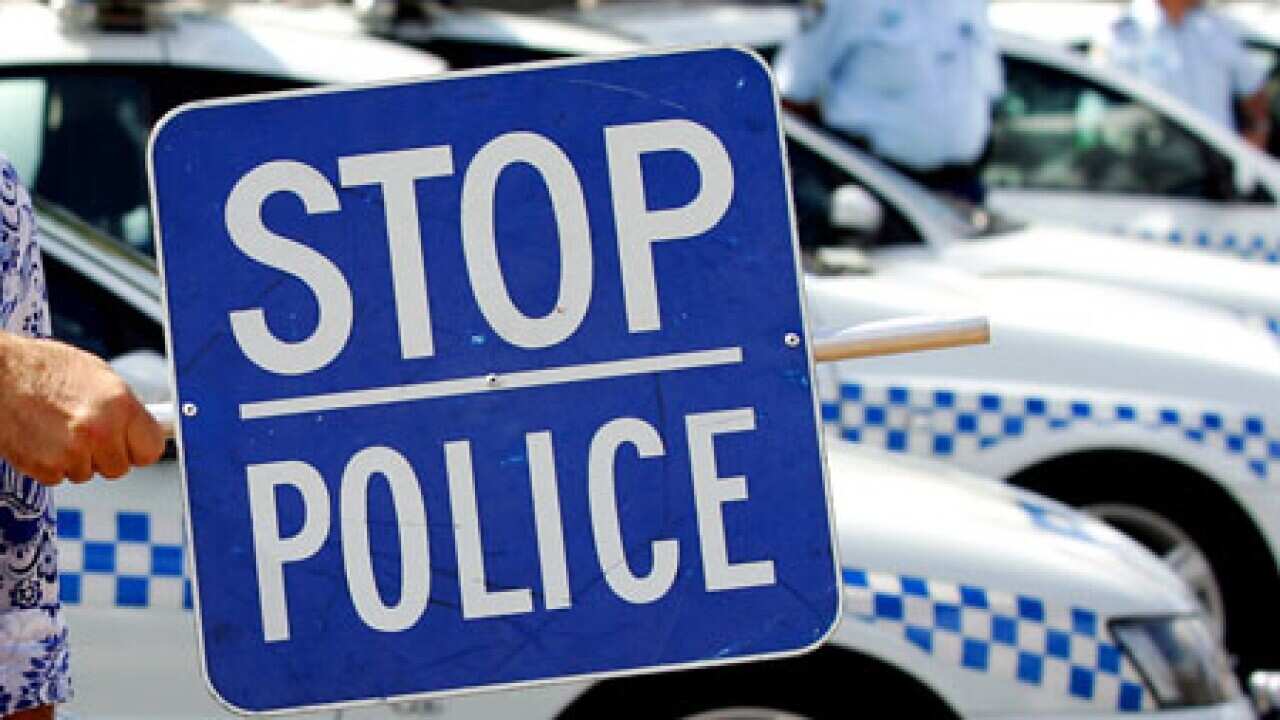 rbt_police_091204_L_aap_339761595