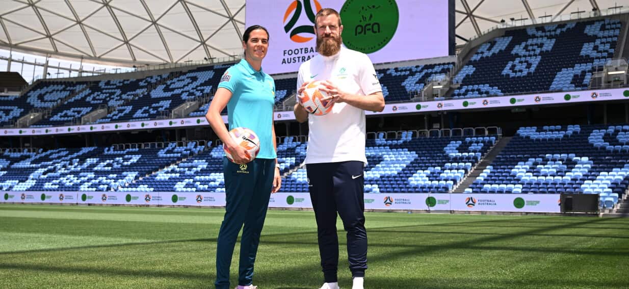 How does a goalkeeper win a penalty shootout? Two Aussie legends explain