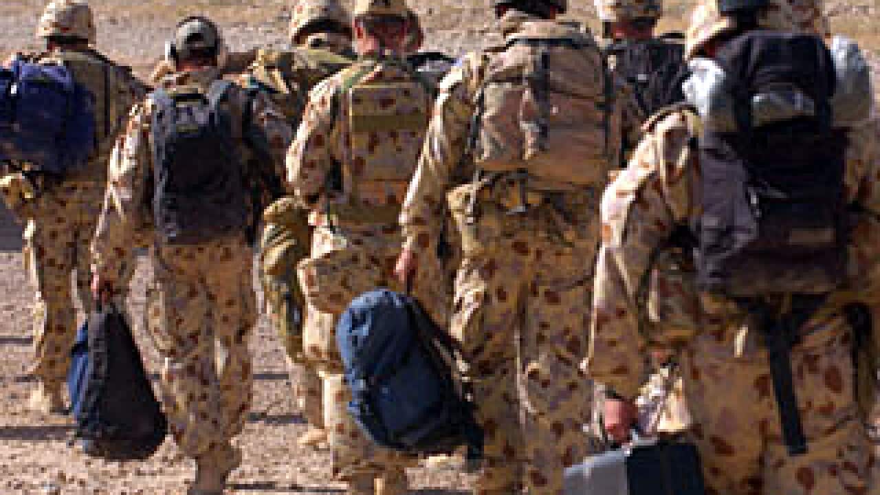 Afghan_Aussie_digger_L_1528551228