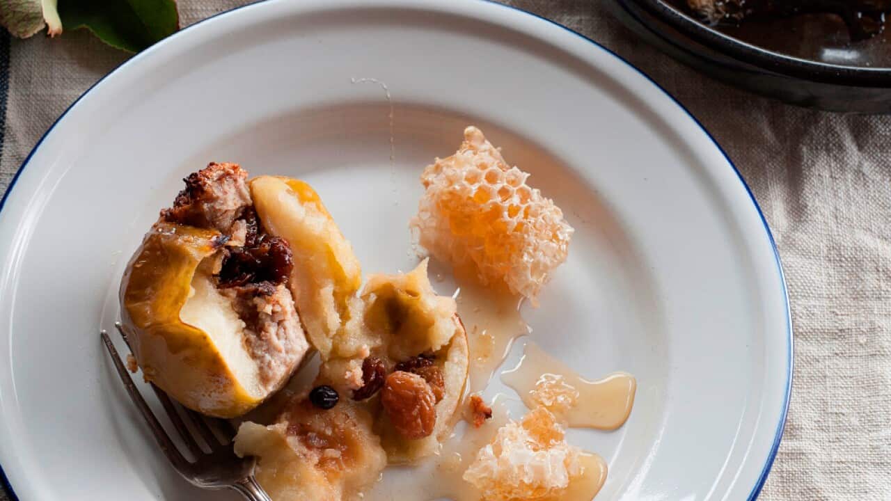 Baked apples with marzipan and bush honey