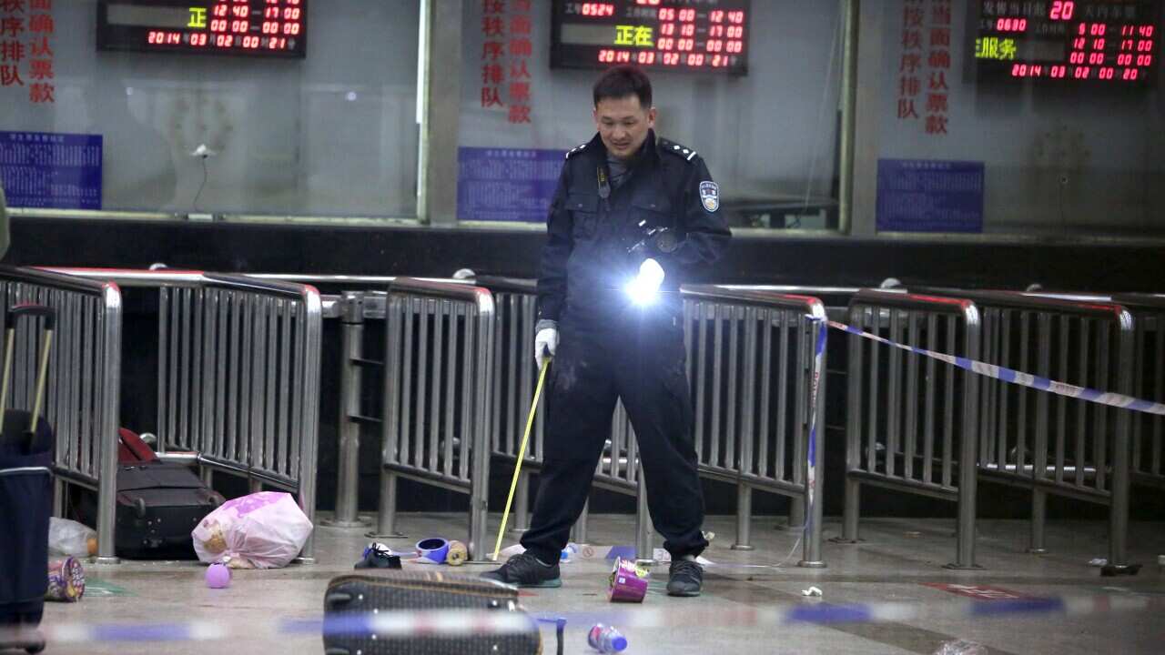china_stabbing_police_afp_020314.jpg
